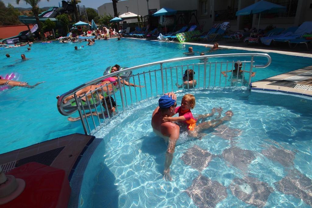 Costa Mare Suites Marmaris Eksteriør bilde